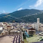 Via Dell'asilo * Isolaccia